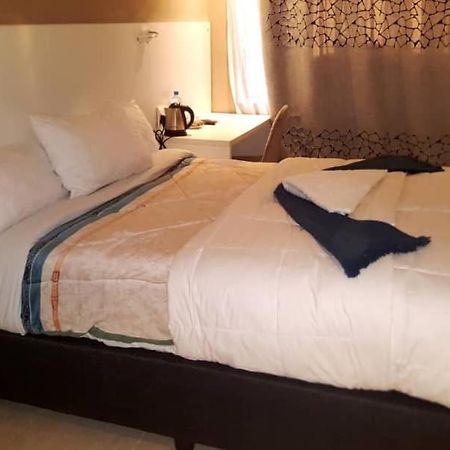 Legends Executive Lodge Choma Экстерьер фото